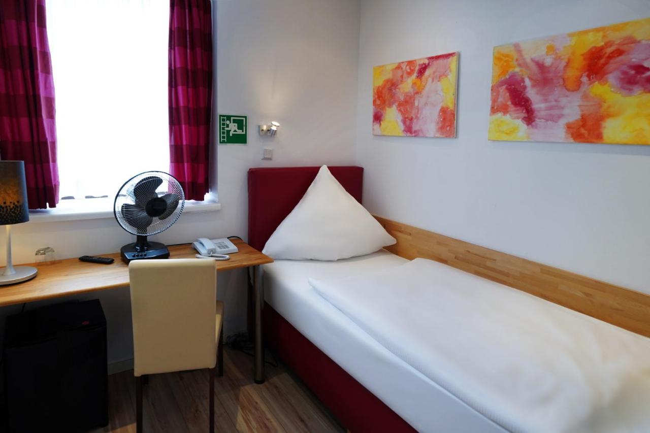 Hotel Im Kupferkessel Кьолн Екстериор снимка