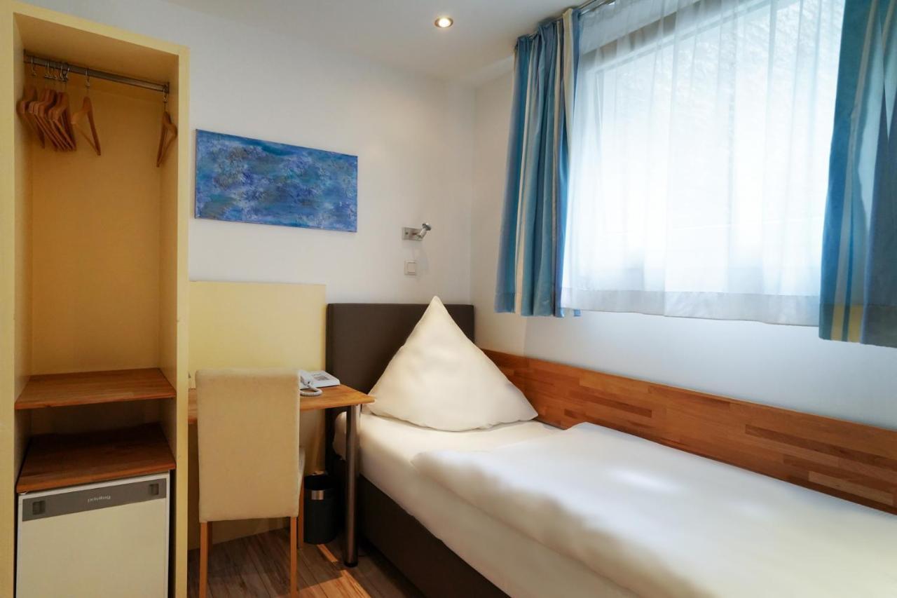 Hotel Im Kupferkessel Кьолн Екстериор снимка